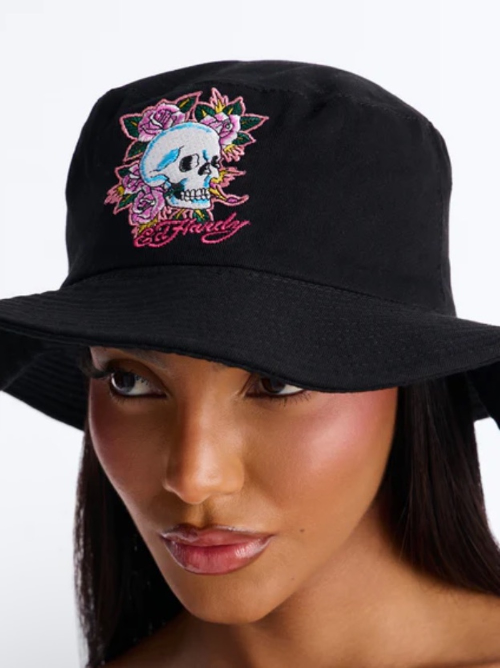 ED HARDY Black Embroidered Pink Roses and Skull Bucket Hat NWT